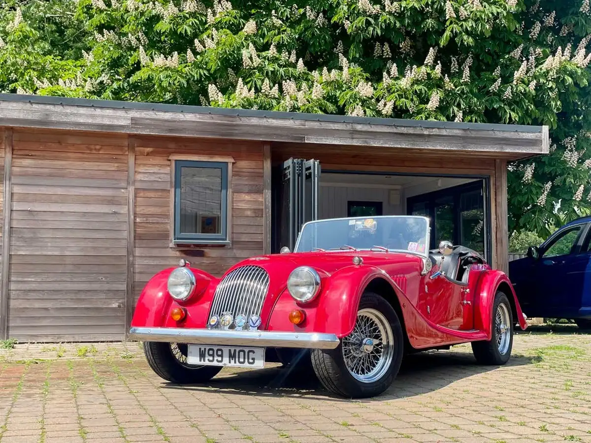 2002-morgan-44-18-4-seat-big-27