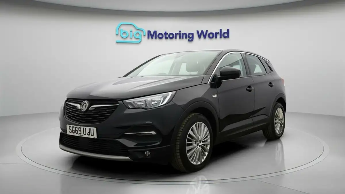 2019-vauxhall-grandland-x-15td-sport-nav-big-2