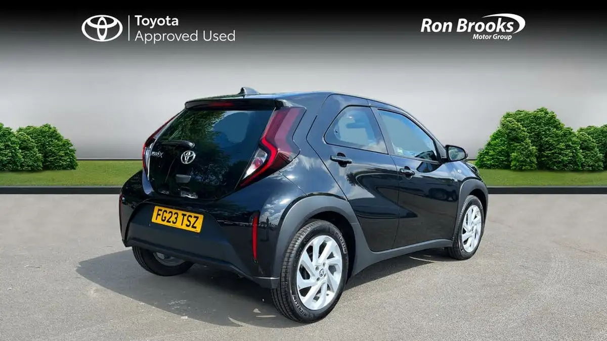 2023-toyota-aygo-x-10-vvt-i-pure-big-1