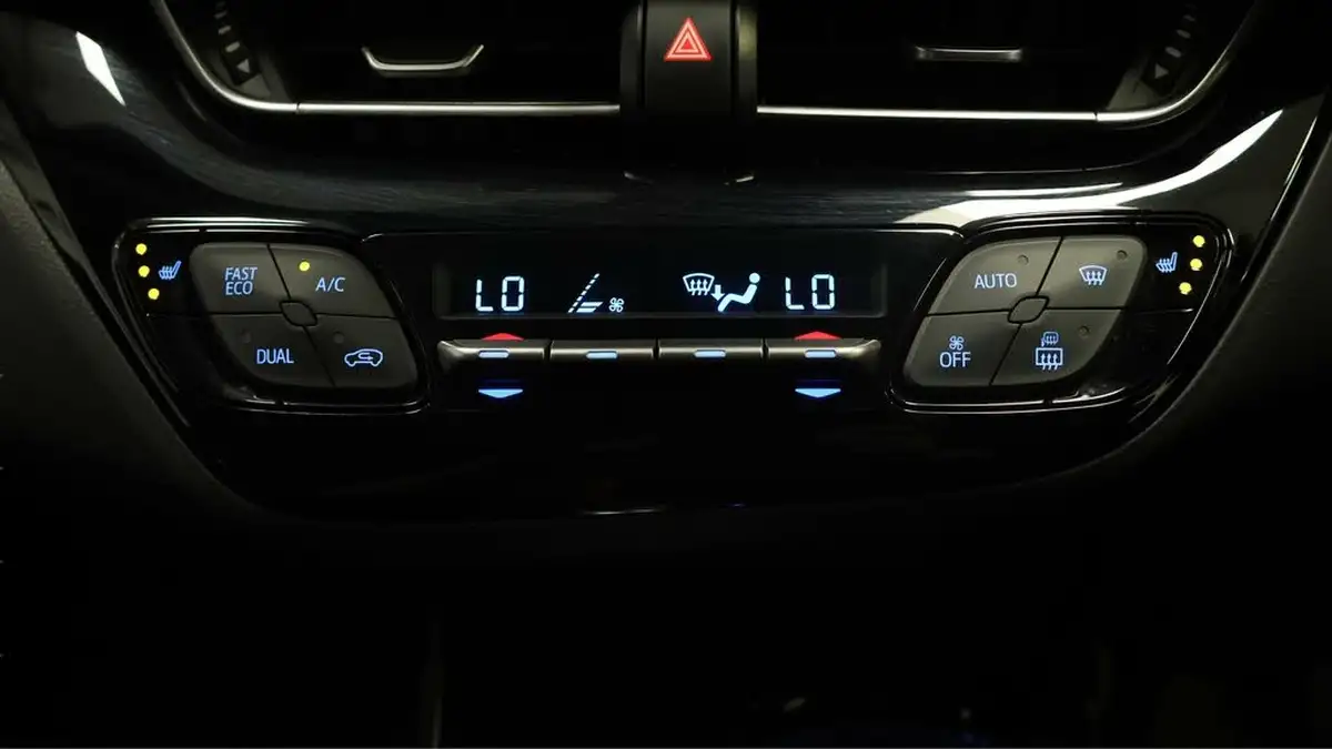 2021-toyota-c-hr-18-vvt-i-design-big-11