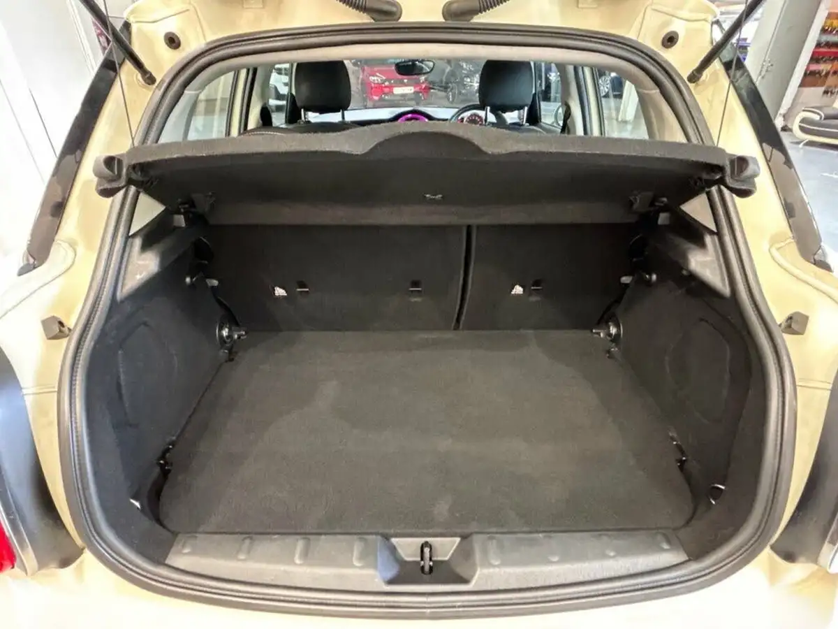 2015-mini-cooper-12-one-ss-5d-big-15