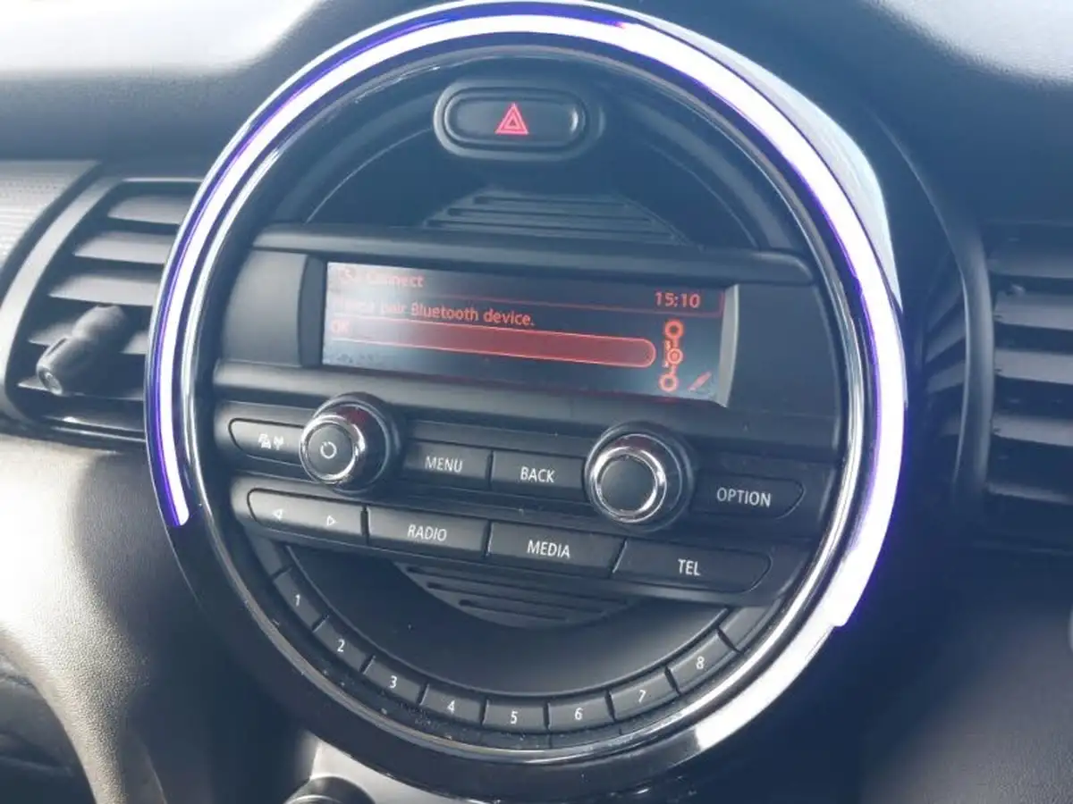2014-mini-cooper-15-cooper-5d-big-12