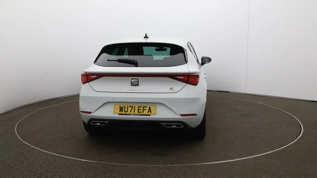 2021-seat-leon-14-e-hybrid-fr-hatchback-big-56