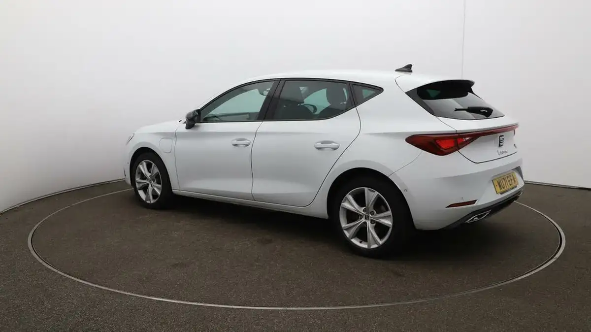 2021-seat-leon-14-e-hybrid-fr-hatchback-big-32
