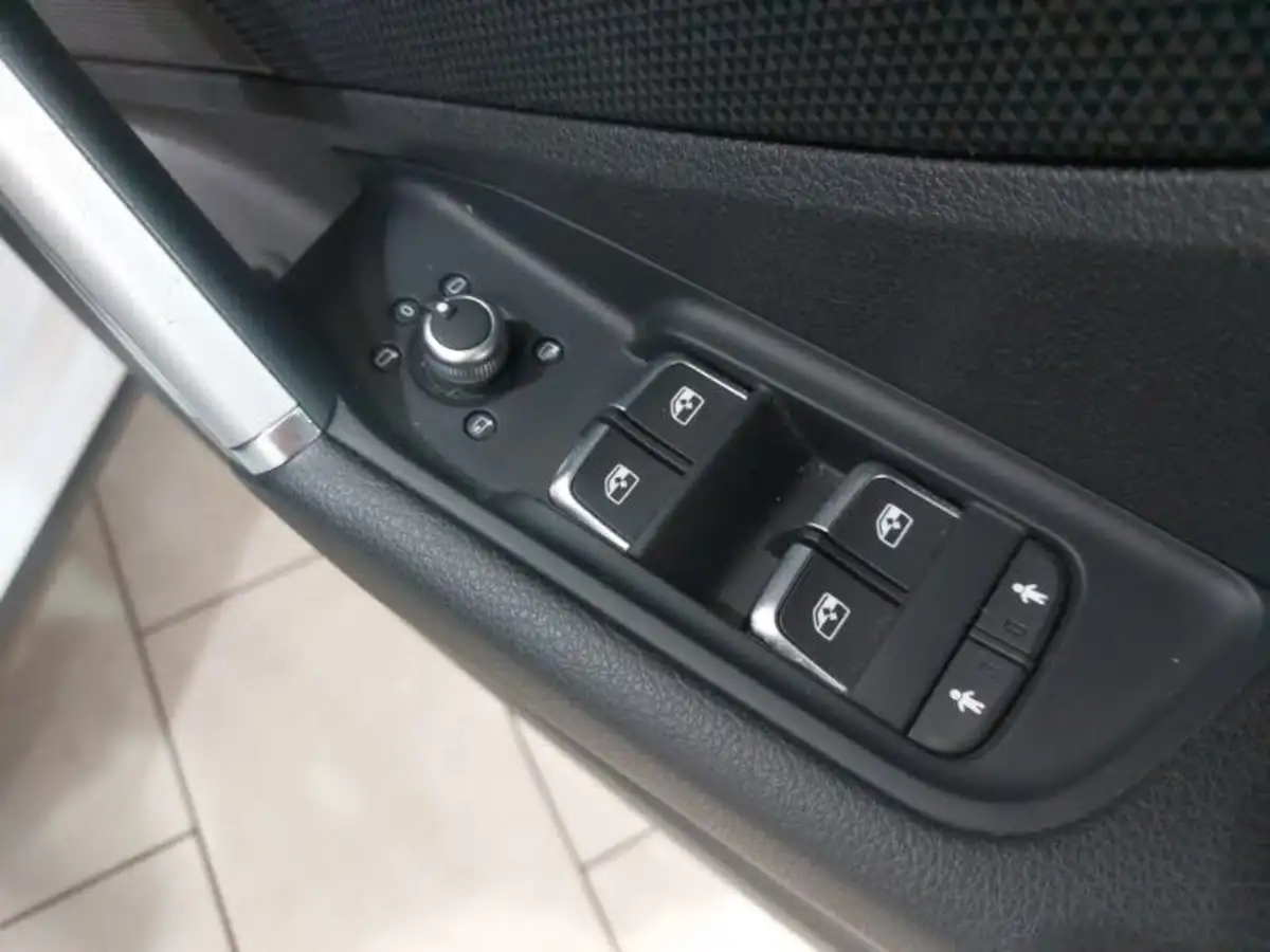 2022-audi-q2-10-30-tfsi-sport-big-11