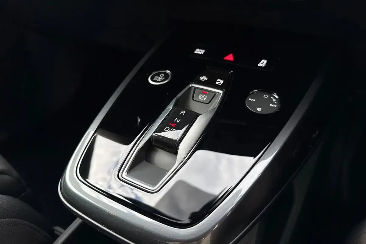 2023-audi-q4-e-tron-50e-black-edition-station-wagon-big-22