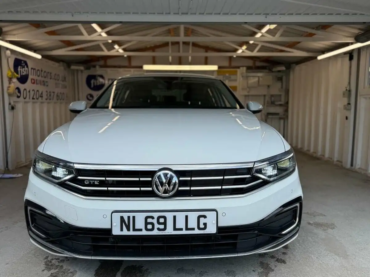 2019-volkswagen-passat-14-tsi-gte-advance-saloon-4d-big-11