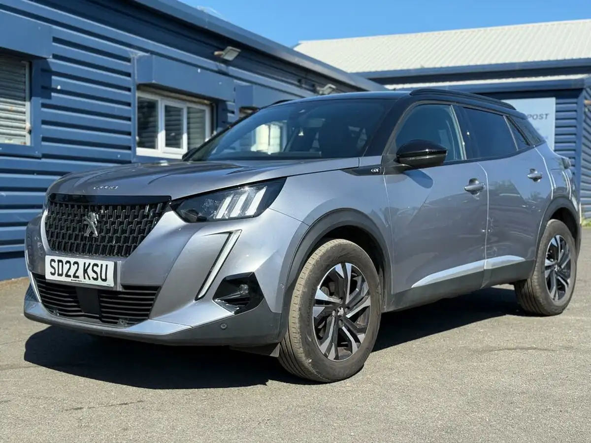 2022-peugeot-2008-suv-12-puretech-gt-big-1