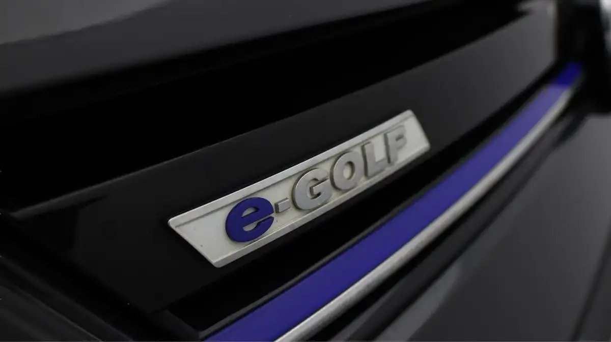 2020-volkswagen-golf-e-e-golf-big-20