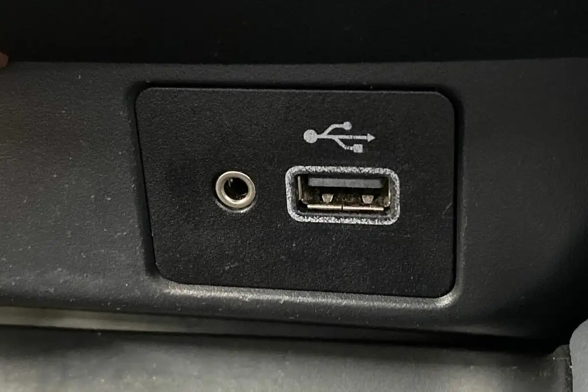 2022-nissan-juke-10-dig-t-n-connecta-dct-big-28