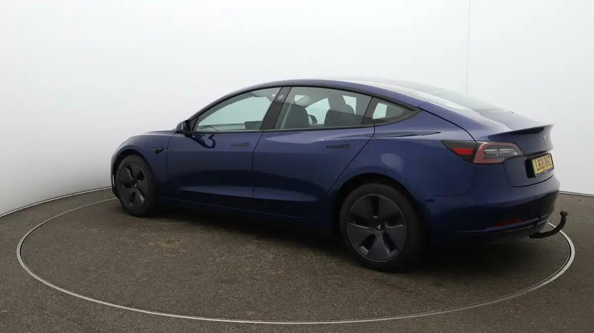 2021-tesla-model-3-e-long-range-4x4-big-33