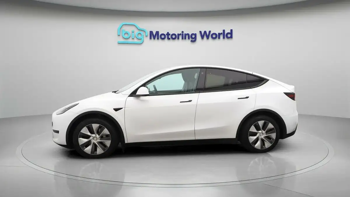 2023-tesla-model-y-e-rwd-big-3