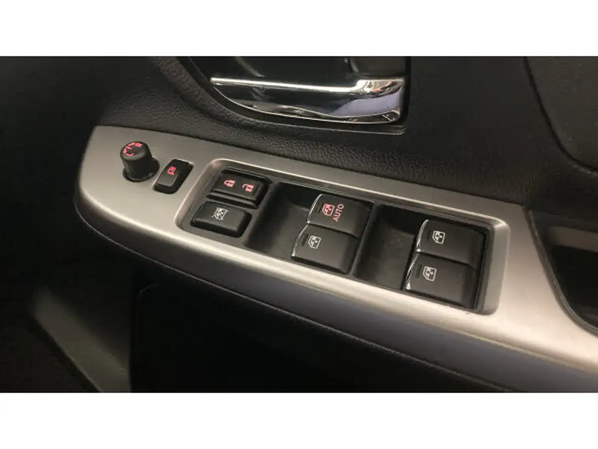 2016-subaru-xv-20i-se-premium-big-29