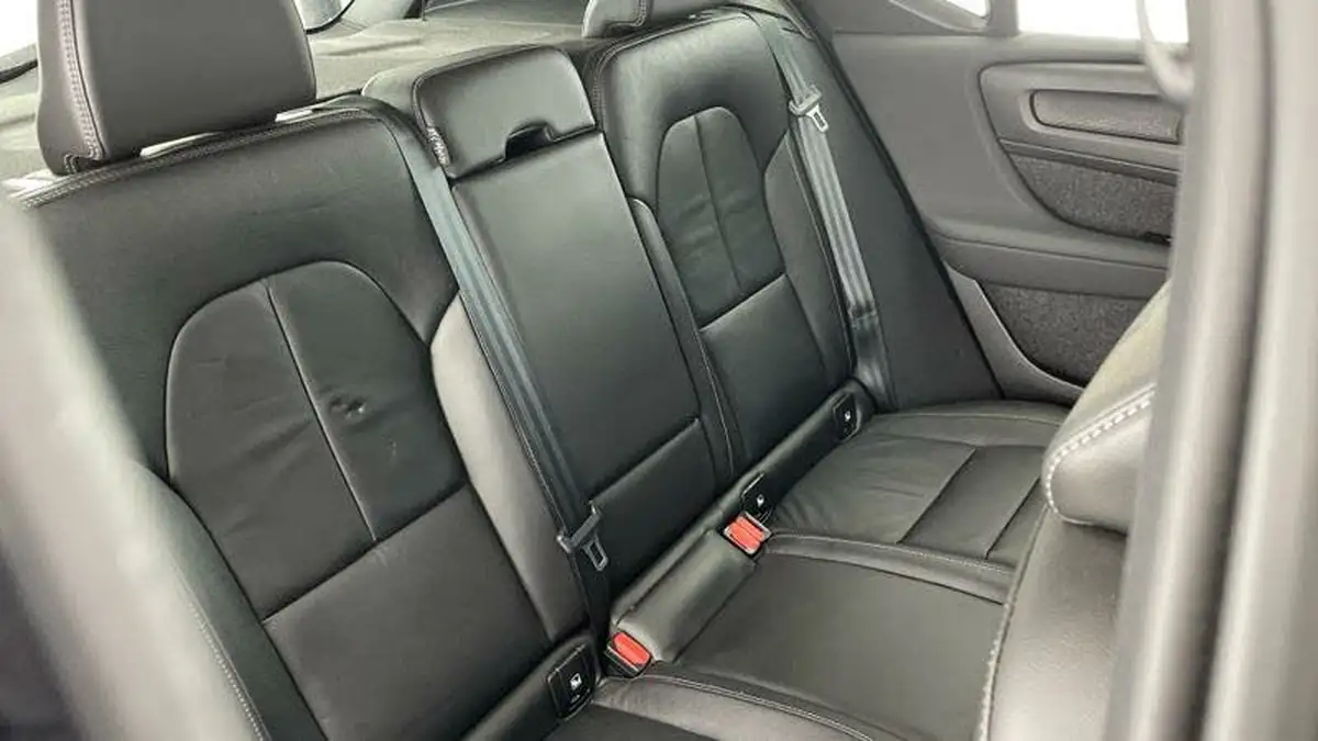 2022-volvo-xc40-15-t5-inscription-pro-big-16
