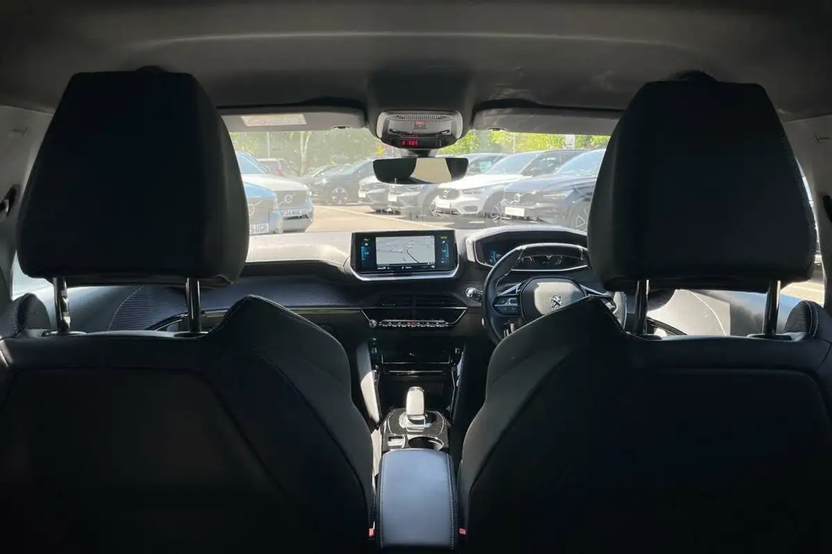 2021-peugeot-208-e-gt-50kwh-big-20
