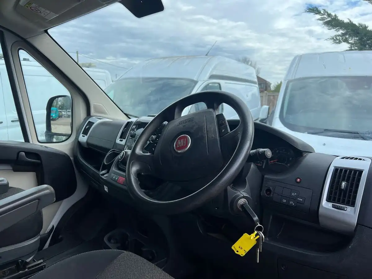2017-fiat-ducato-20td-35-lh2-panel-big-7