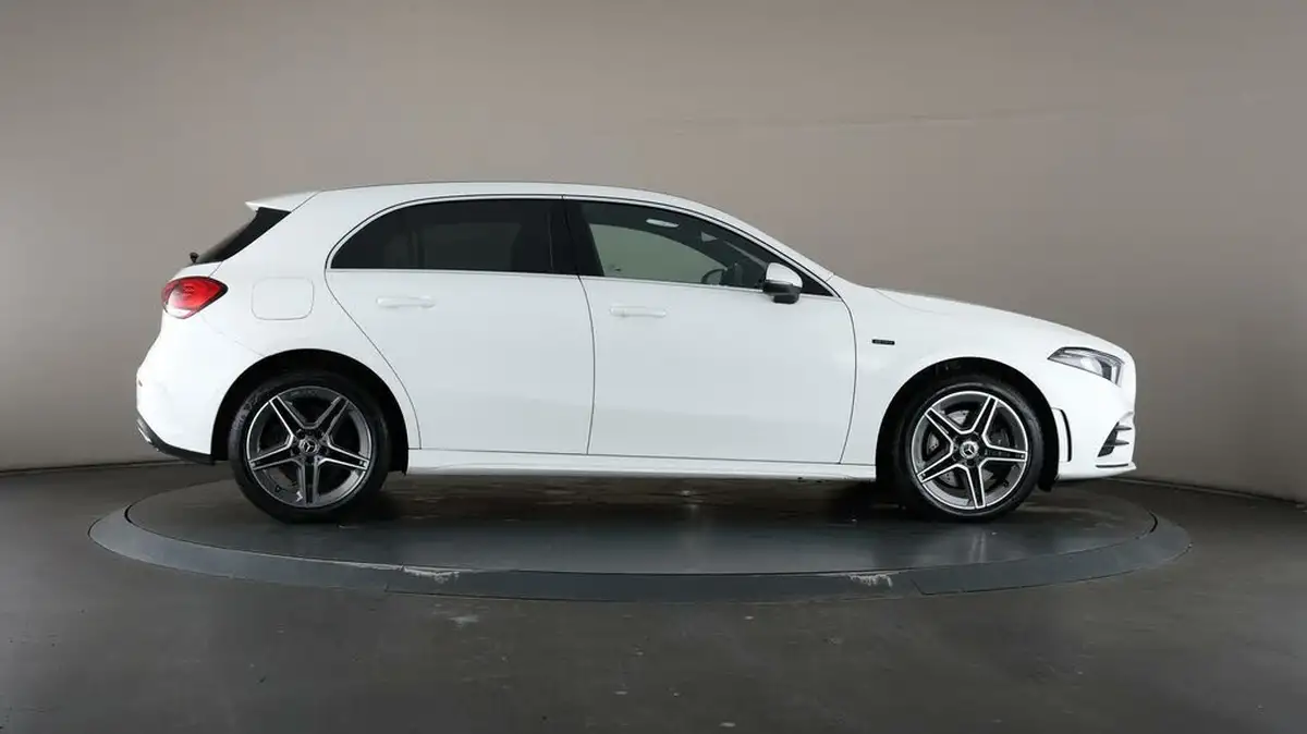 2021-mercedes-benz-a-class-13-a250e-amg-line-hatchback-5d-big-58