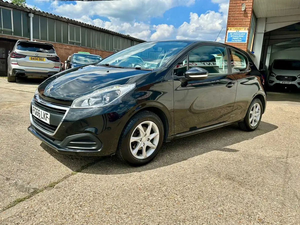 2016-peugeot-208-12-puretech-active-82bhp-3d-big-3