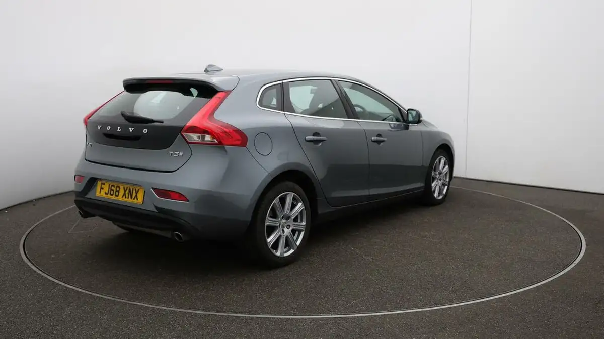 2018-volvo-v40-15-t3-inscription-big-52