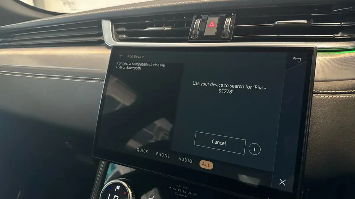 2022-jaguar-f-pace-20-p400e-r-dynamic-se-big-26