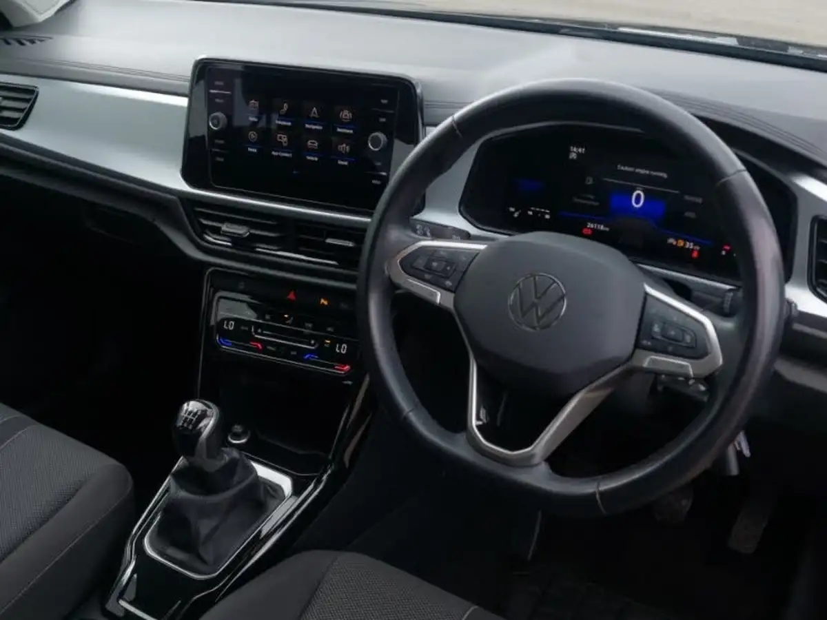 2022-volkswagen-t-roc-15-tsi-life-big-11