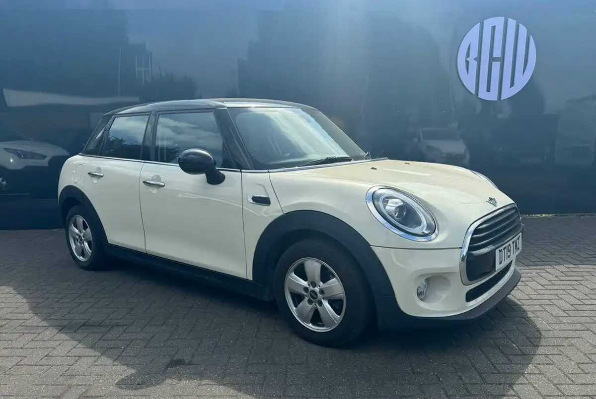 2019-mini-cooper-15-cooper-classic-hatchback-5d-big-0