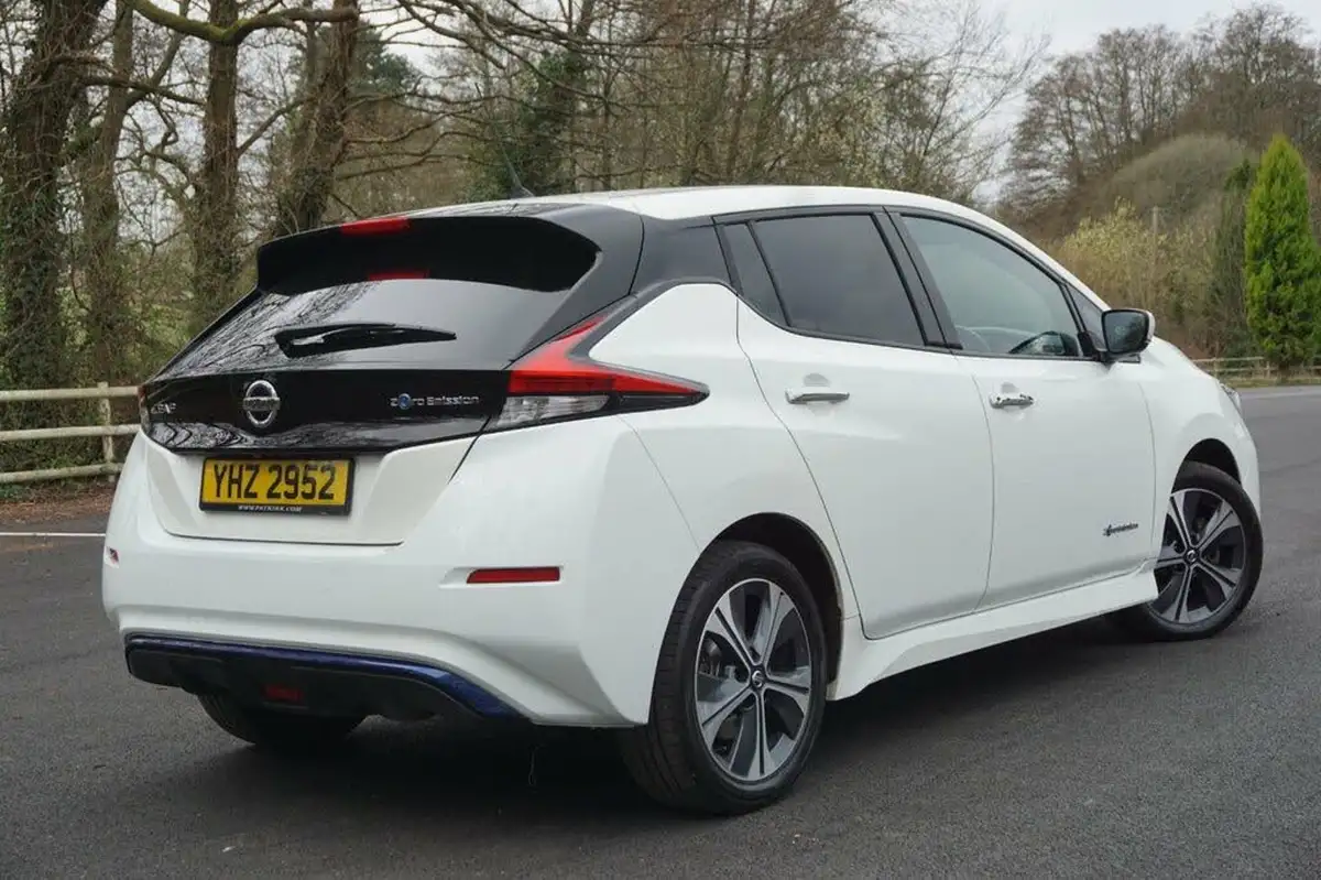 2021-nissan-leaf-e-e-tekna-big-9
