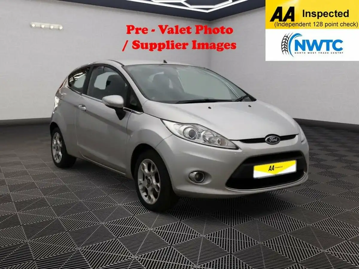 2012-ford-fiesta-125-zetec-3d-big-0