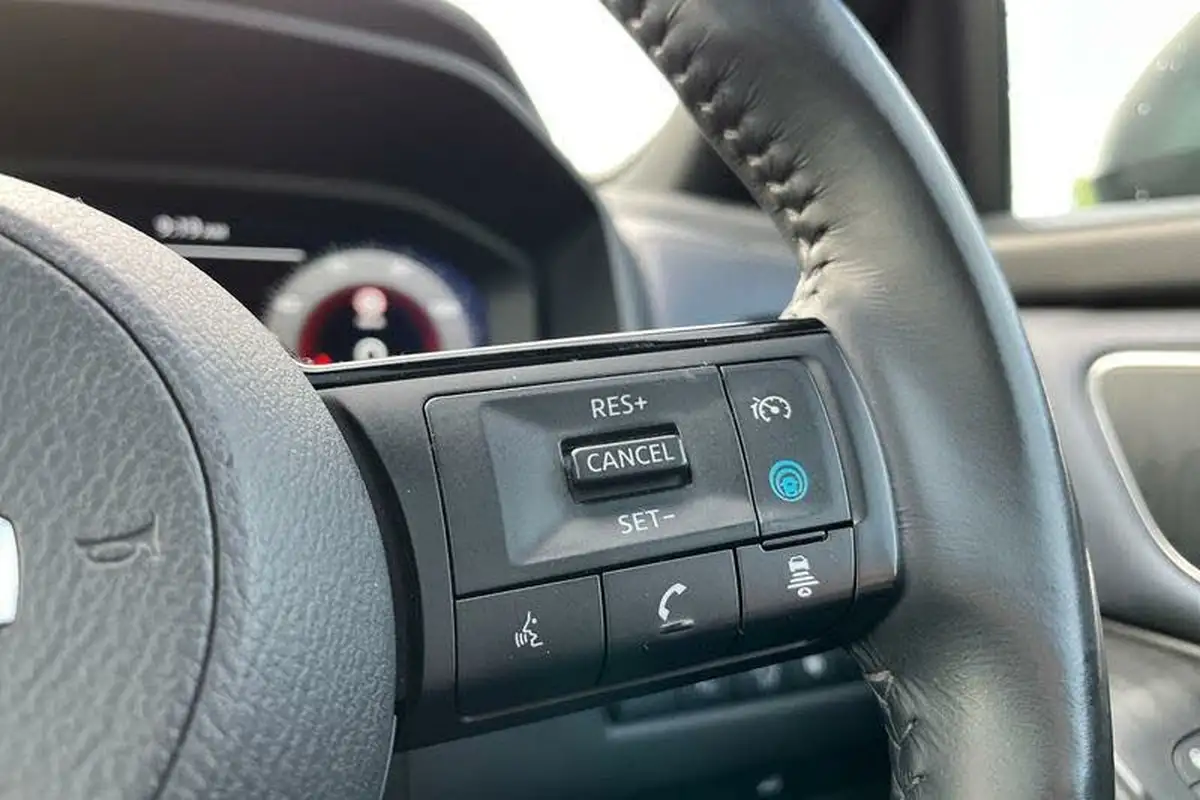 2022-nissan-qashqai-13-dig-t-tekna-140ps-mild-hybrid-big-28