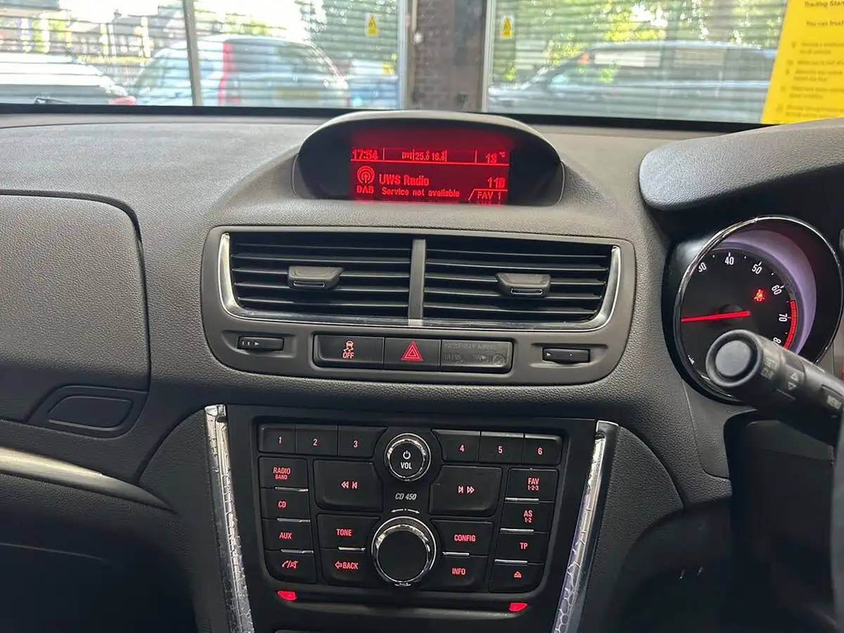 2015-vauxhall-mokka-14-se-auto-big-21