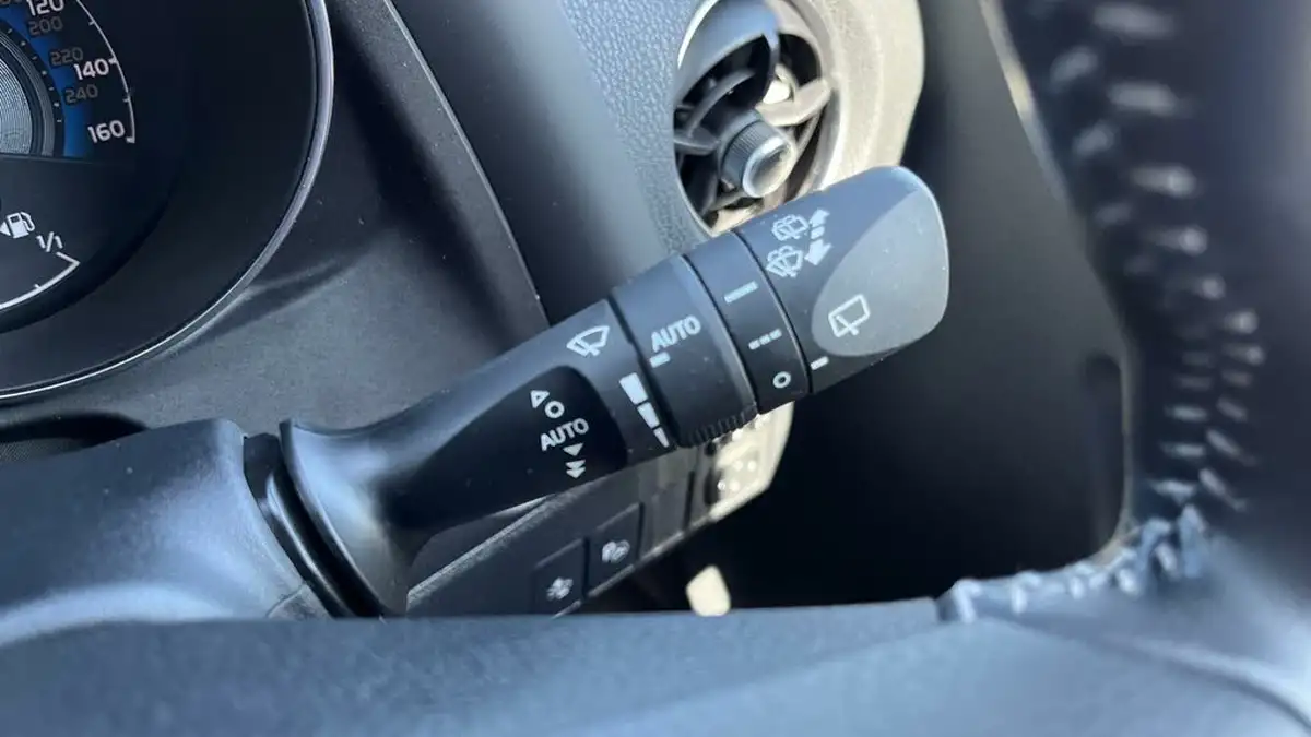 2017-toyota-auris-18-vvt-i-hsd-excel-tss-hatchback-big-49