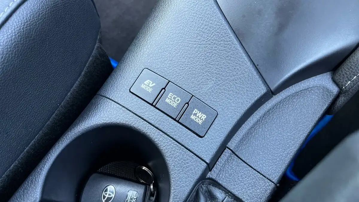 2017-toyota-auris-18-vvt-i-hsd-excel-tss-hatchback-big-45