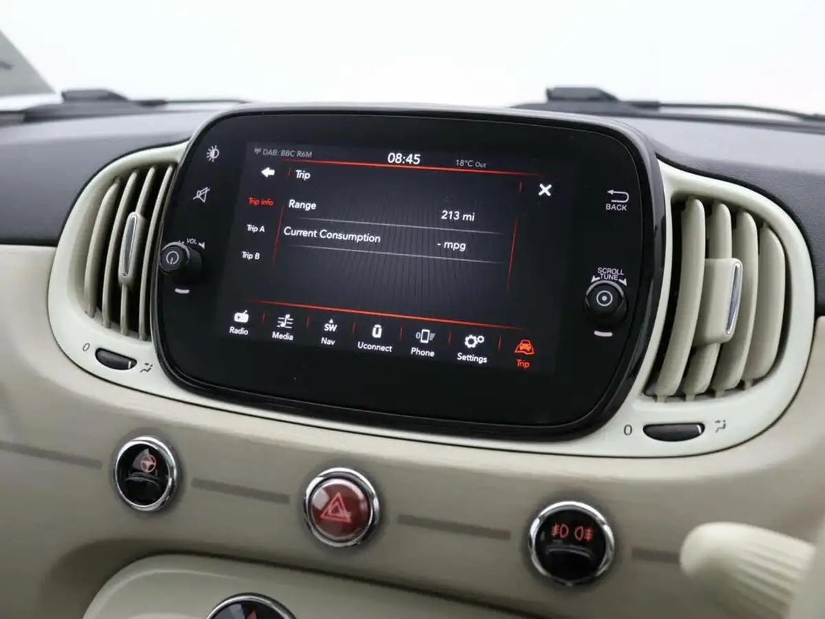 2019-fiat-500-12-dolcevita-big-27