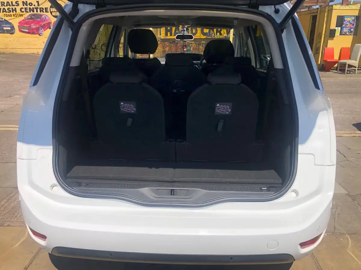 2017-citroen-grand-c4-picasso-16bluehdi-flair-big-19