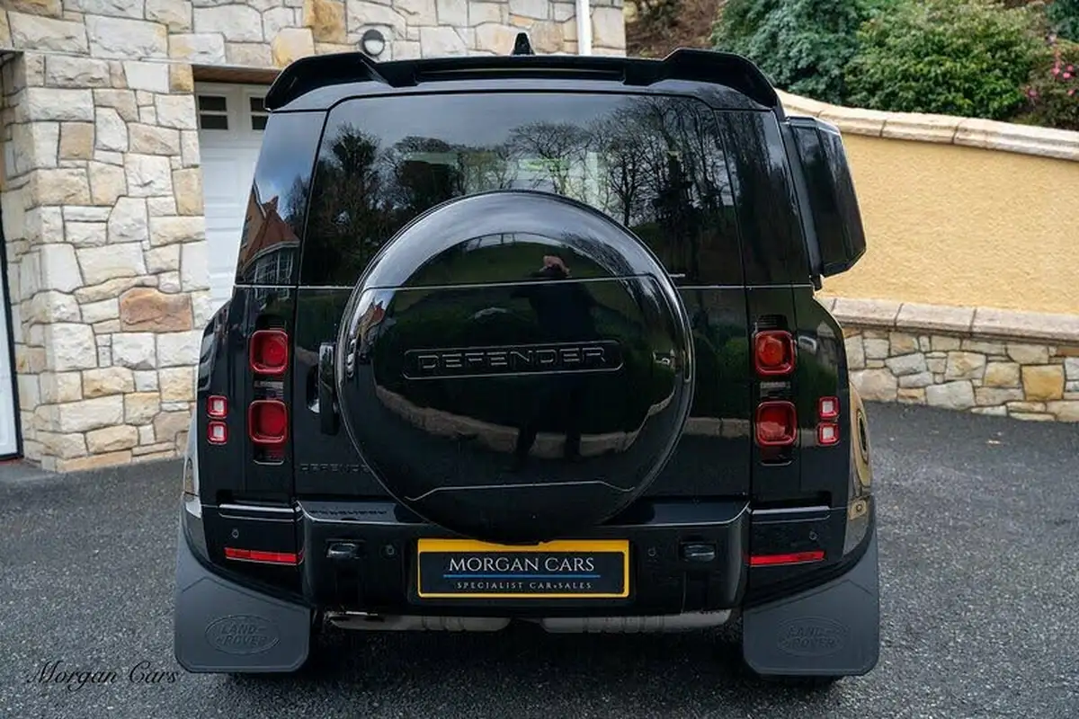 2023-land-rover-110-defender-30-d250-x-dynamic-hse-big-15