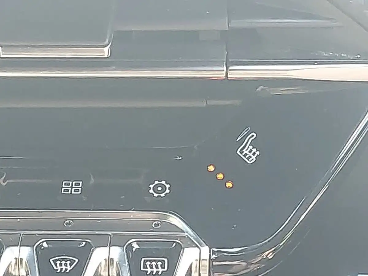 2022-peugeot-2008-suv-12-puretech-gt-big-16
