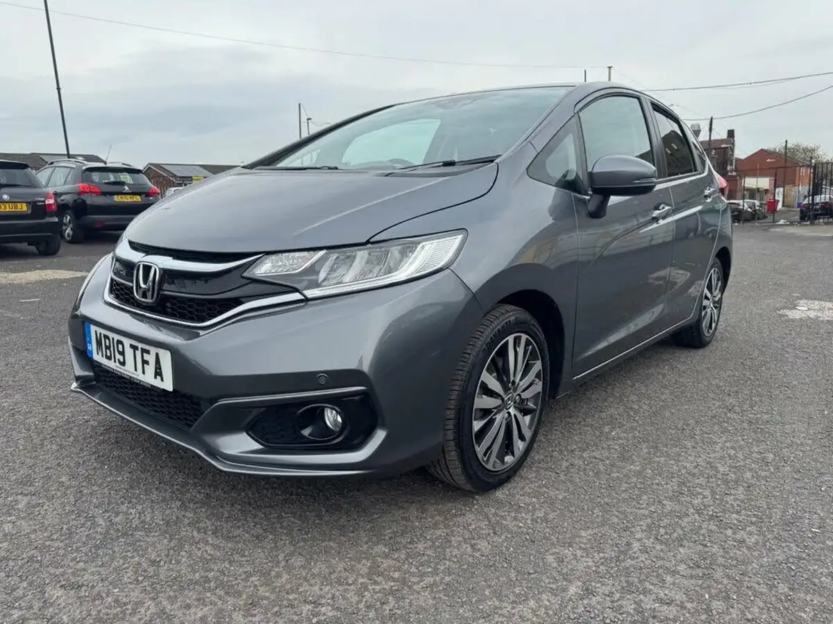 2019-honda-jazz-13-i-vtec-ex-navi-cvt-big-18