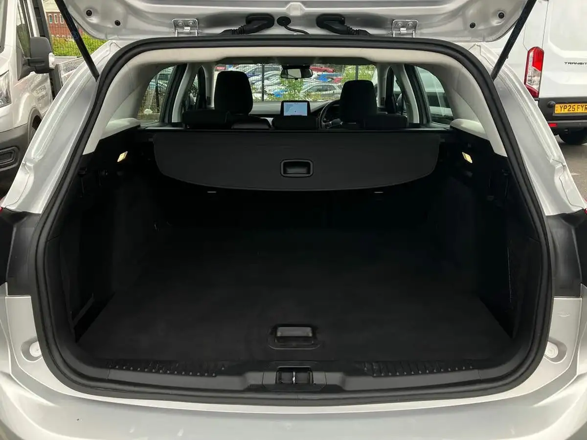 2022-ford-focus-10t-trend-hybrid-mhev-estate-powershift-big-22