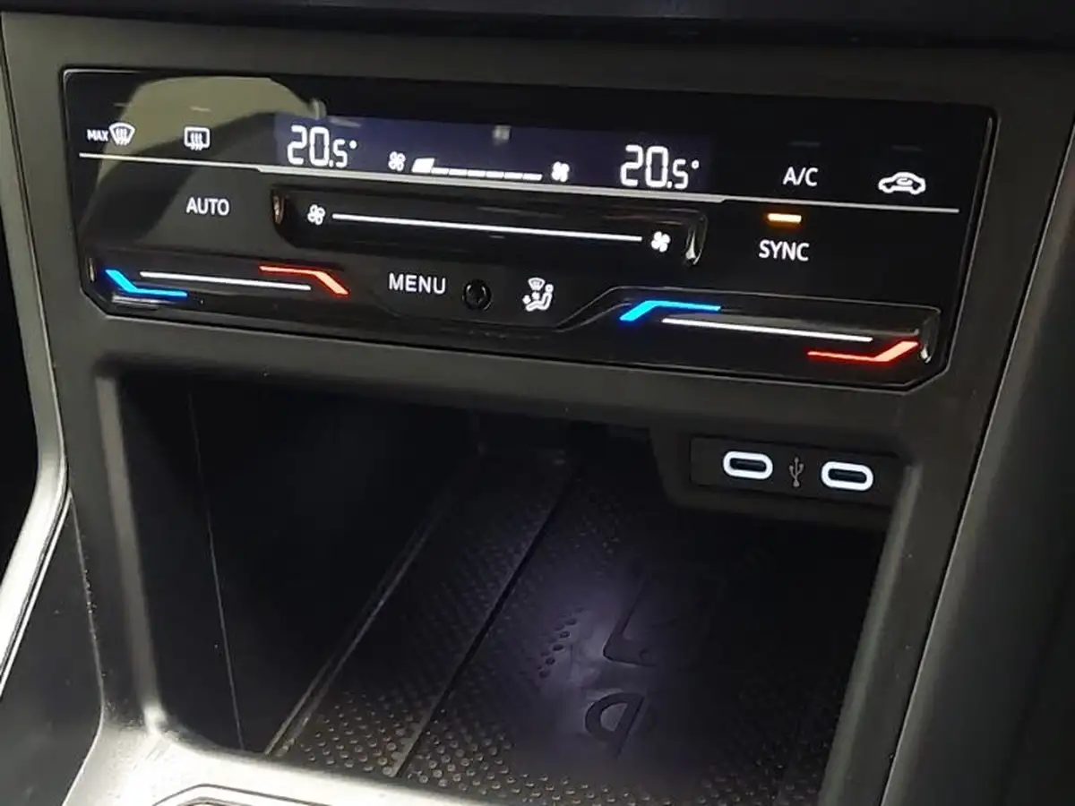 2024-volkswagen-taigo-15-tsi-r-line-big-14