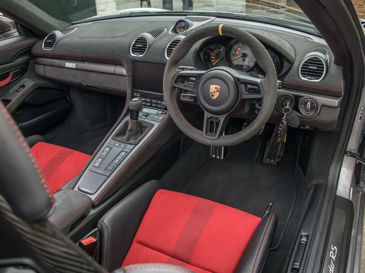 2024-porsche-boxster-718-40-spyder-rs-big-16