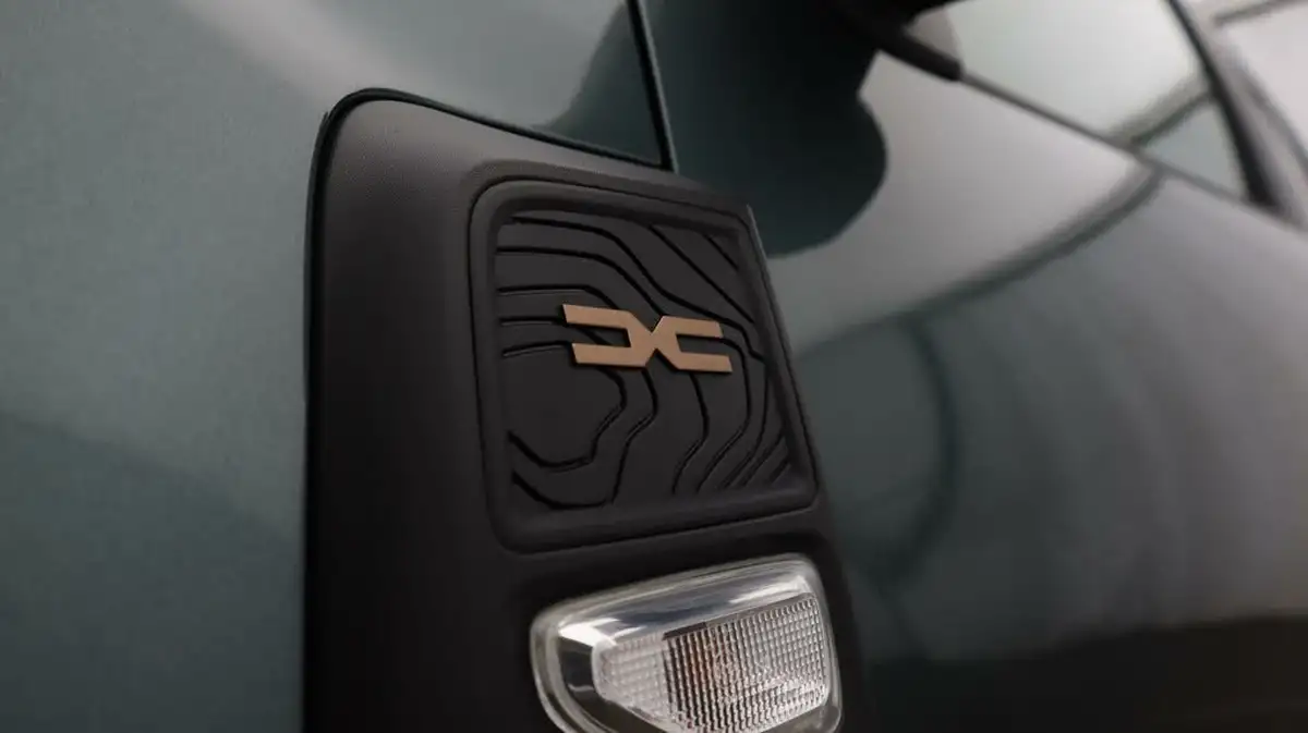 2024-dacia-duster-13-tce-extreme-150bhp-1332cc-edc-big-20