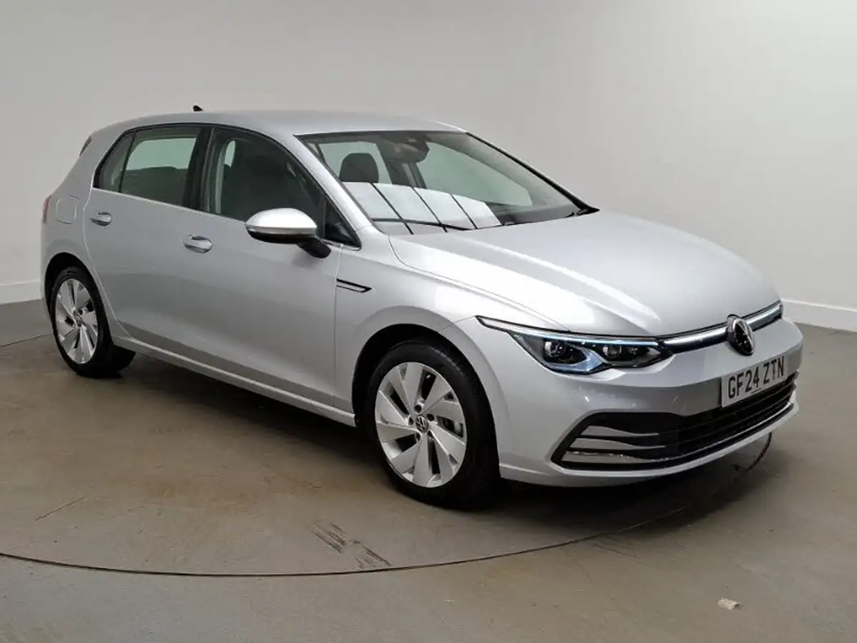 2024-volkswagen-golf-15-tsi-style-150ps-hatchback-big-12