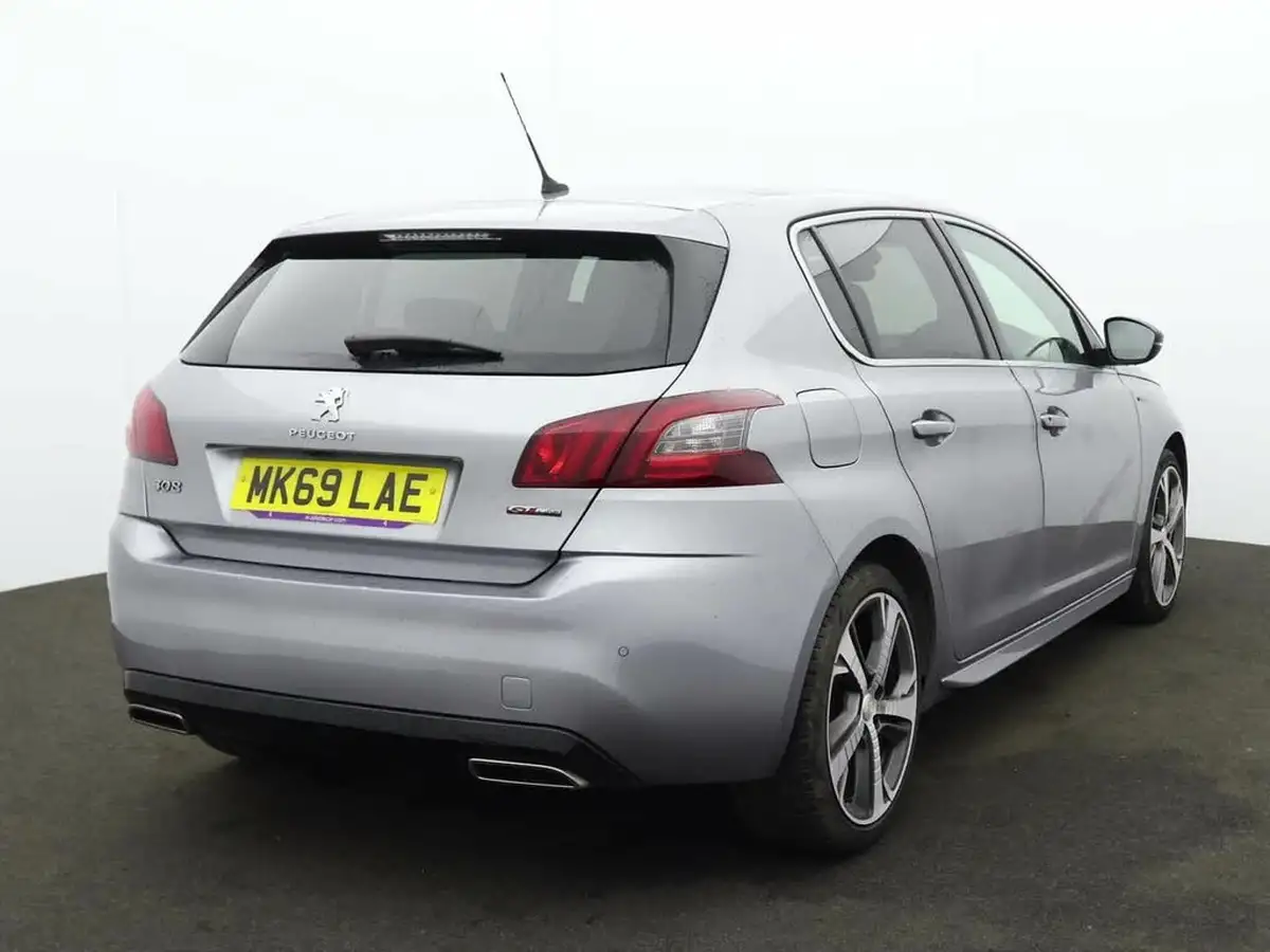 2019-peugeot-308-12-puretech-gt-line-big-4