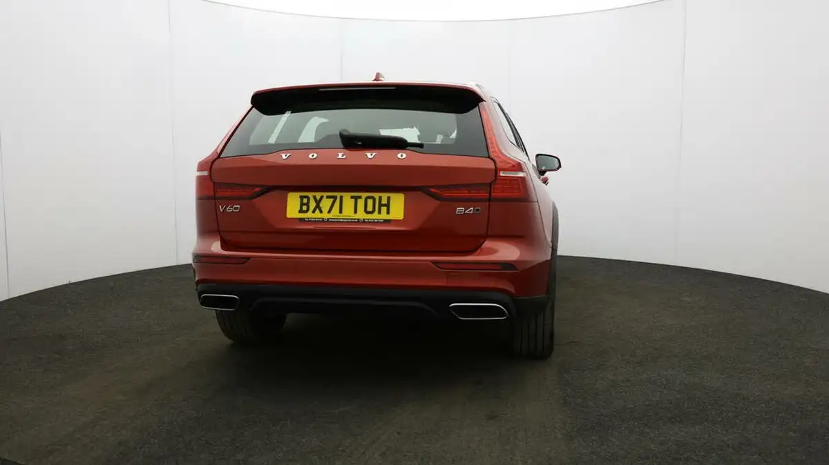 2021-volvo-v60-20td-b4-cross-country-big-56