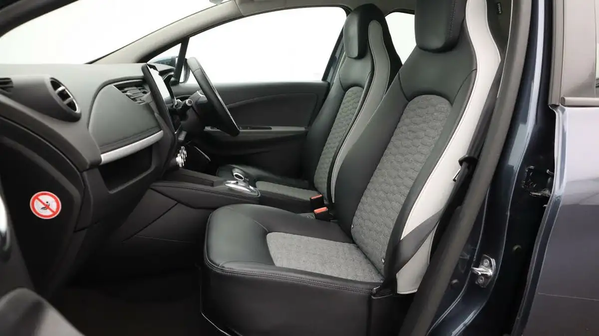 2020-renault-zoe-e-i-gt-line-rapid-charge-big-14