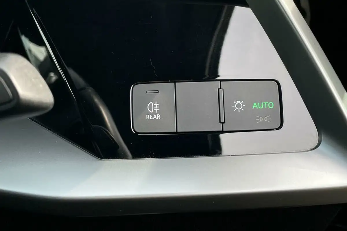 2021-audi-a3-20-30-tdi-technik-big-41