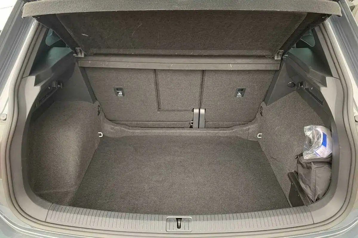 2023-volkswagen-tiguan-15-tsi-r-line-edition-big-10