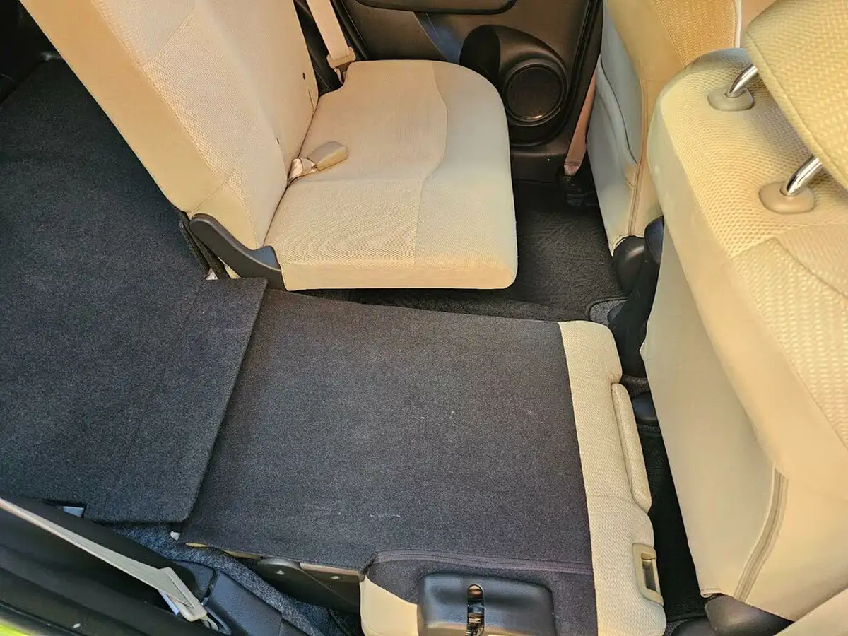 2012-honda-jazz-big-14