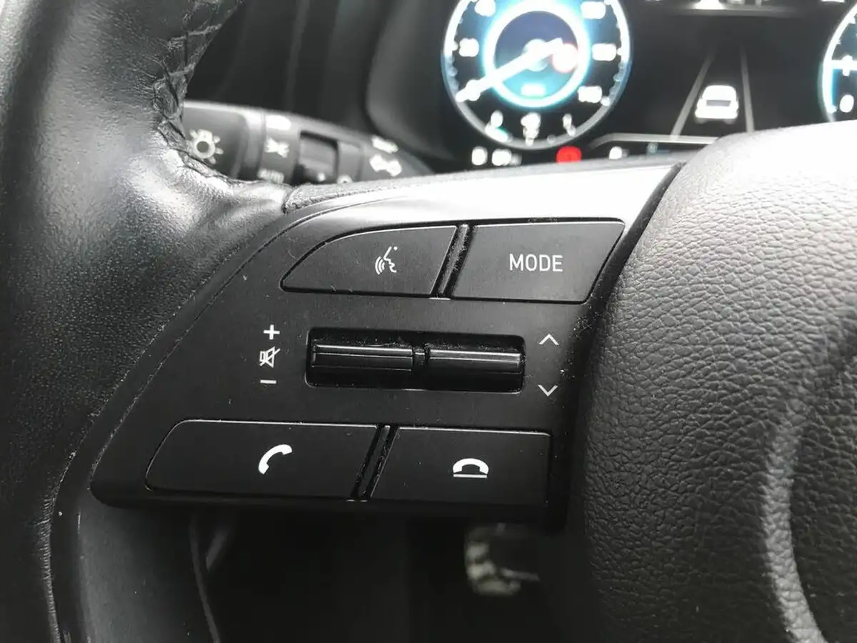 2022-hyundai-bayon-10-t-gdi-premium-120ps-big-15