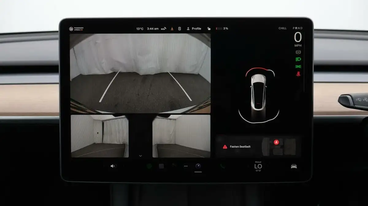 2022-tesla-model-y-e-long-range-big-25